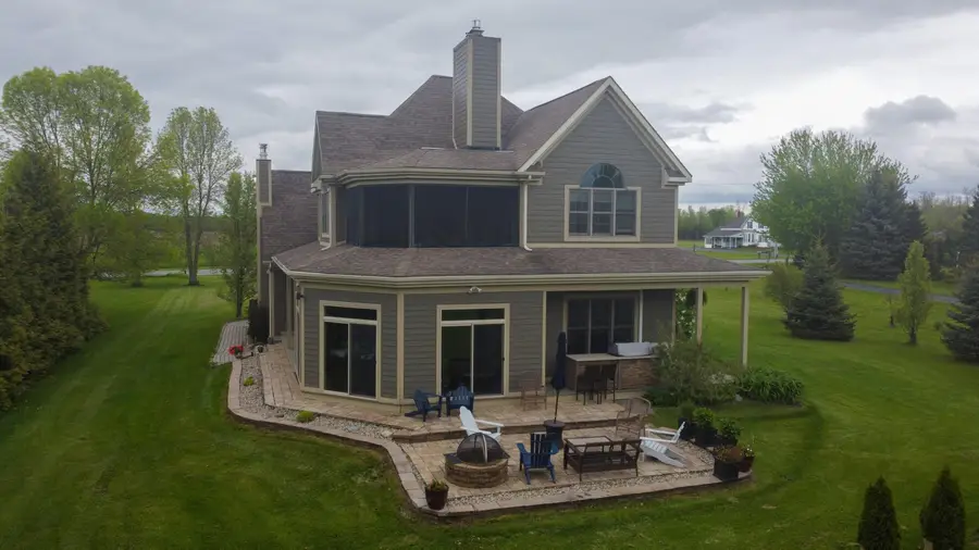 732 Cumberland Head Road, Plattsburgh, NY 12901 - Image #2