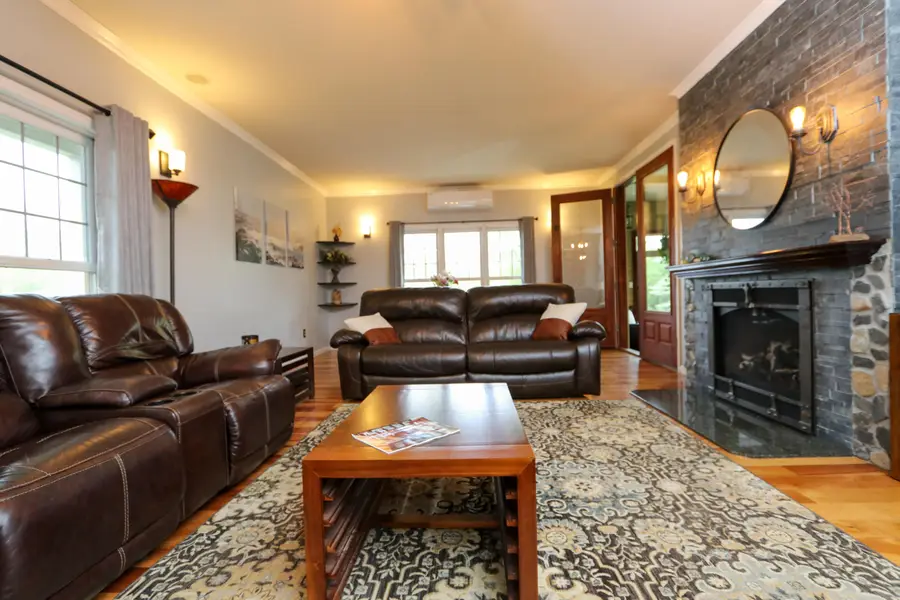 732 Cumberland Head Road, Plattsburgh, NY 12901 - Image #3