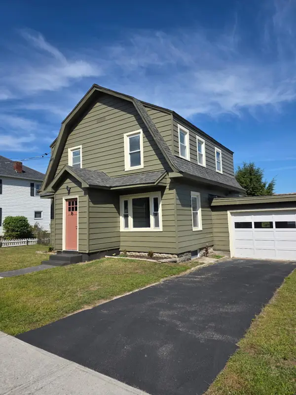 16 N Bend Street, Peru, NY 12972