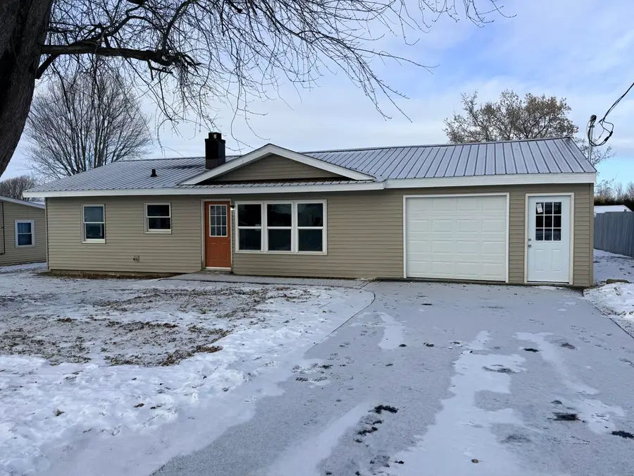 43 Seneca Drive, Plattsburgh, NY 12901 - Image #2