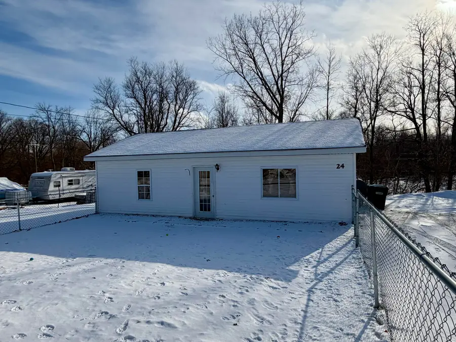 24 Moore Street, Champlain, NY 12919 - Image #2