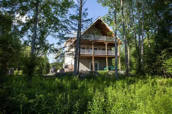 77 Stubing Lane, Newcomb, NY 12852