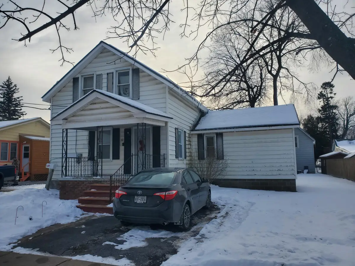 12 Smith St, Plattsburgh, NY 12901 - #1