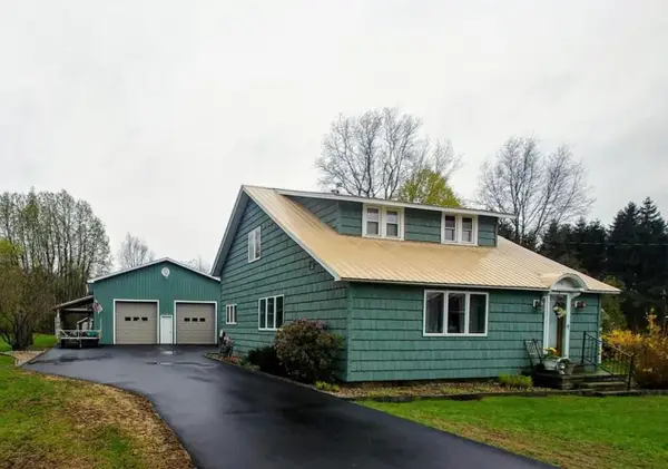 1196 New York 122, Constable, NY 12926