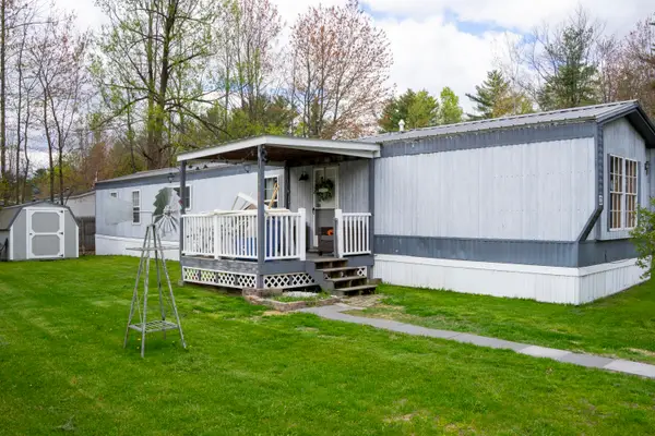23 Woodmanor Drive, Plattsburgh, NY 12901