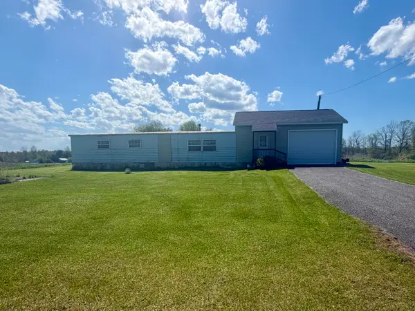 19 Lyons Road, Plattsburgh, NY 12901