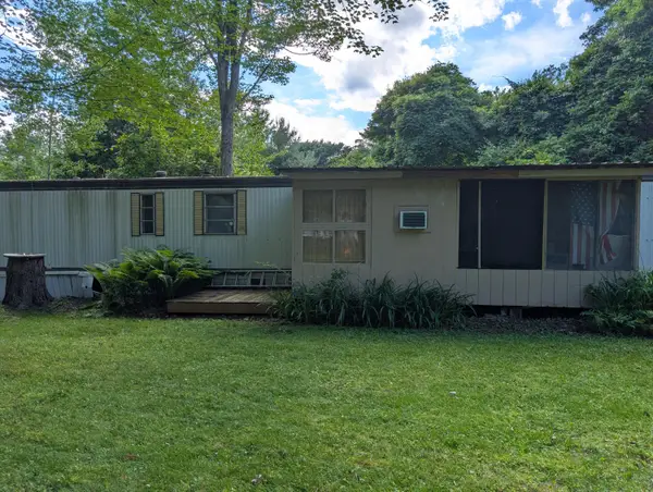 8 Spruce Avenue, Willsboro, NY 12996