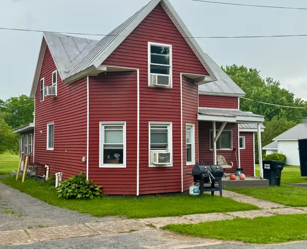 25 Spruce Street, Champlain, NY 12919
