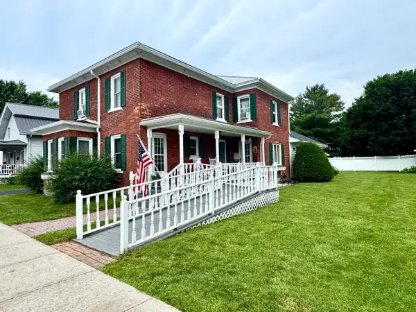 8 Chapman Street, Rouses Point, NY 12979