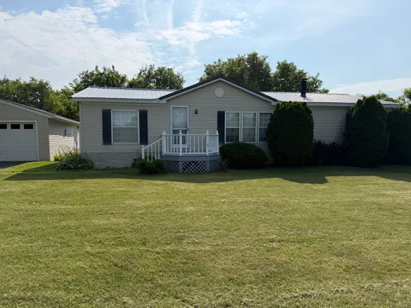 14 East Street, Champlain, NY 12919