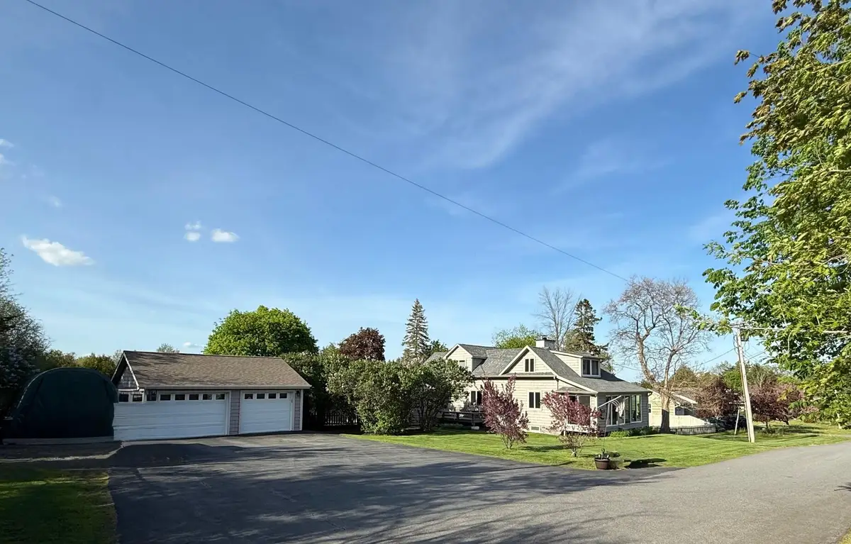 16 Stratton Place, Plattsburgh, NY 12901 - #1