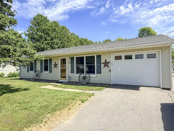 16 Genesee Lane, Plattsburgh, NY 12901