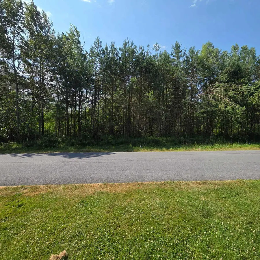 17 Pinewood Drive, Peru, NY 12972 - #2
