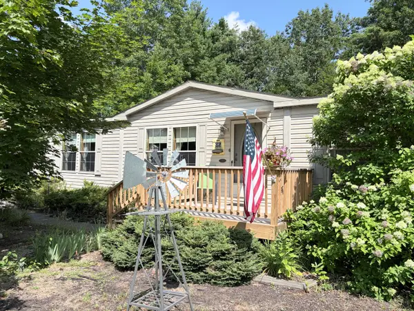 32 Foxfire Drive, Plattsburgh, NY 12901