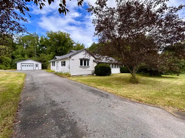 1422 State Route 3, Morrisonville, NY 12962