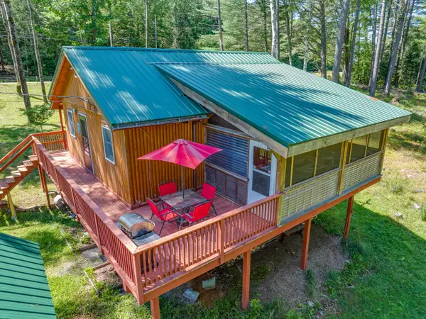 8136 Nys Route 28n, Long Lake, NY 12847
