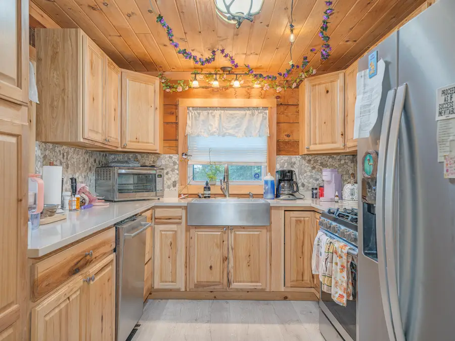 33 North Point Road, Long Lake, NY 12847 - #3