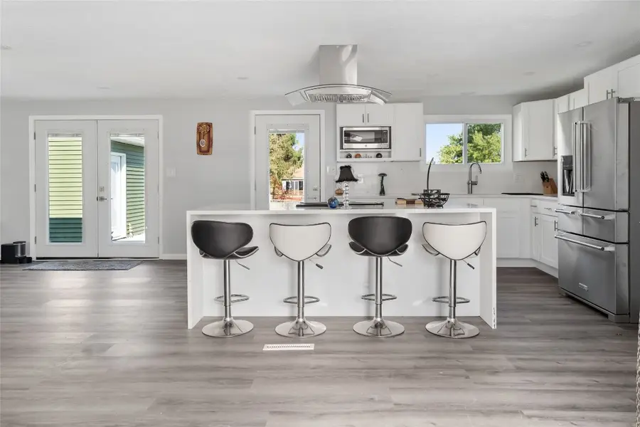 305 Horseshoe Lane, Vestal, NY 13850 - Image #2