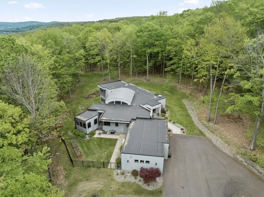 1201 Holly Hill Road, Vestal, NY 13850 - Image #3