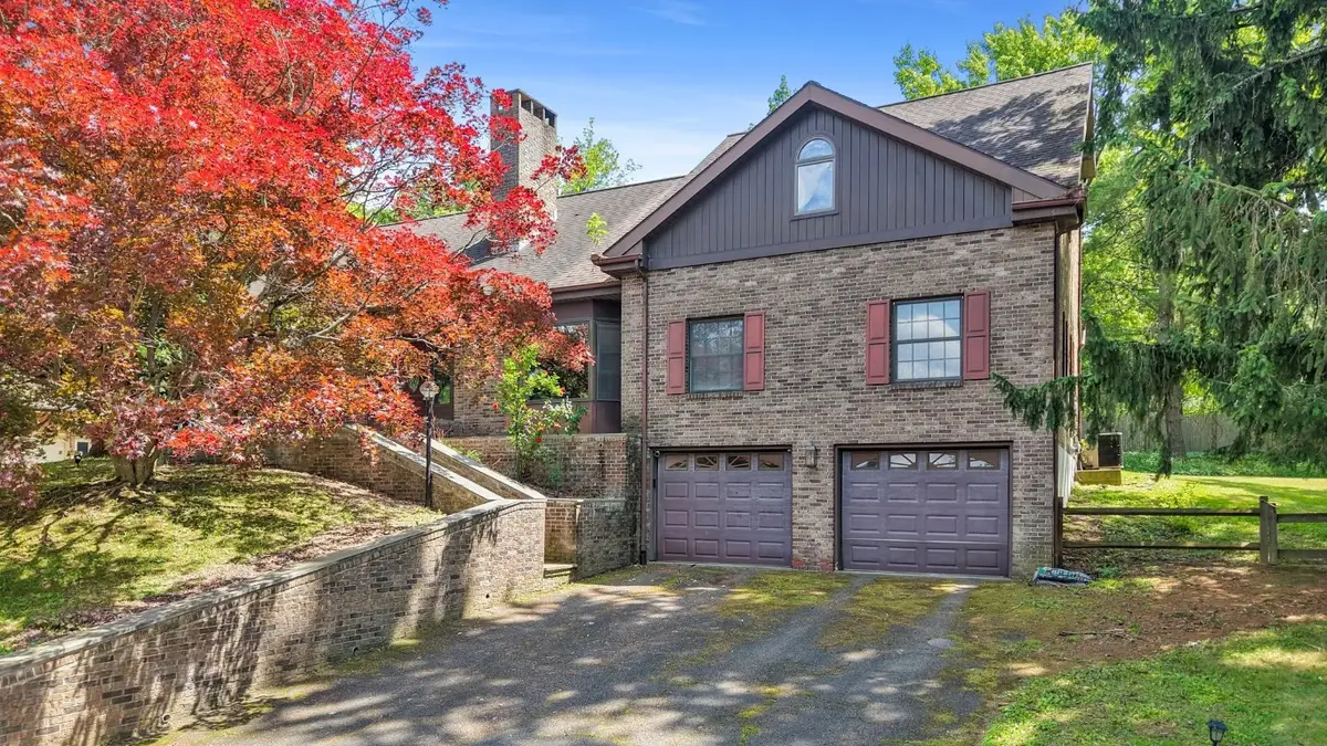 161 Chalburn Road, Vestal, NY 13850 - Image #1