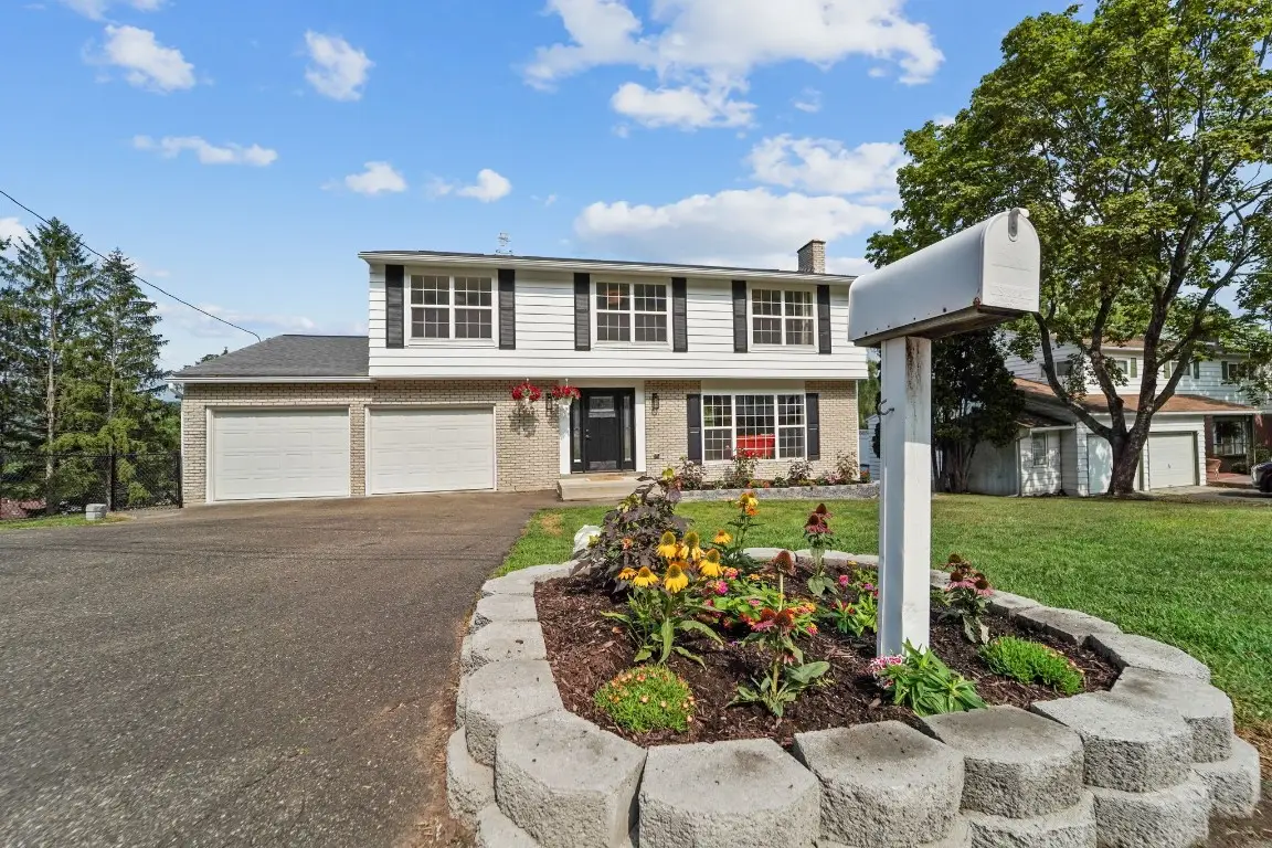 4805 Marshall Drive E, Vestal, NY 13850 - Image #1