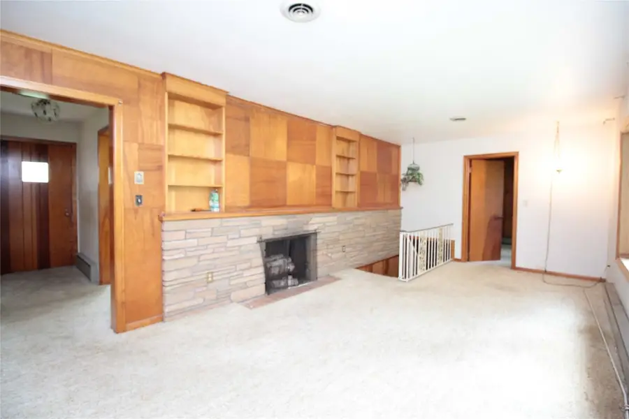 135 N Meadowbrook Lane, Vestal, NY 13850 - Image #3