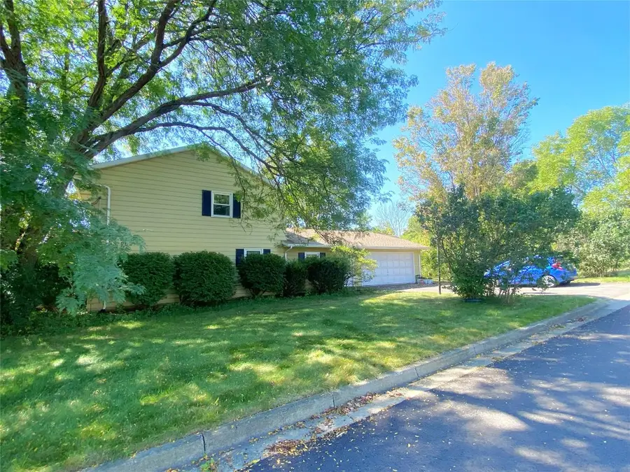 23 Pembroke Drive, Endicott, NY 13760 - Image #3