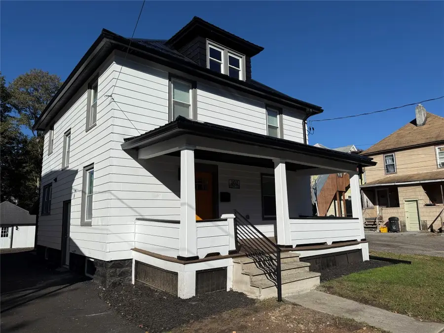 202 Cleveland Avenue, Endicott, NY 13760 - Image #2