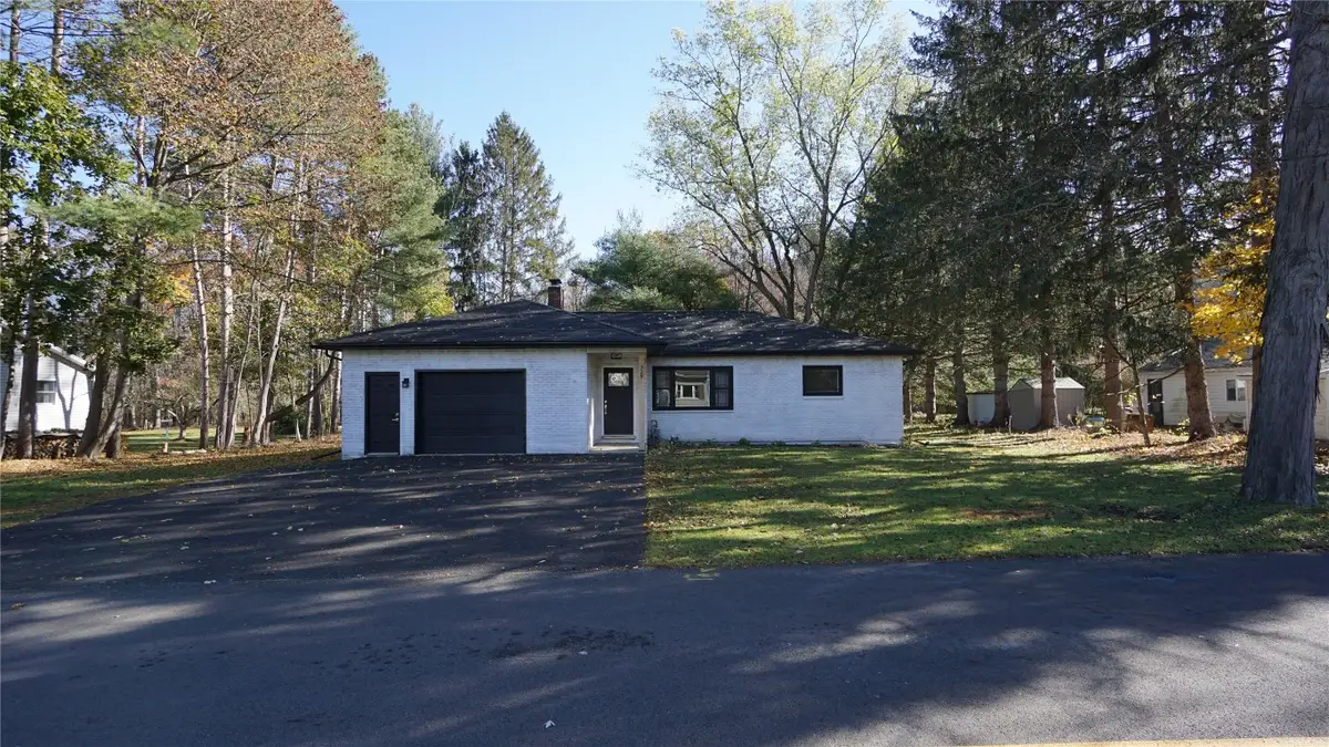 329 Tracy Creek Rd, Vestal, NY 13850 - Image #1