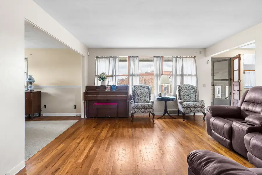 268 E Academy Drive, Vestal, NY 13850 - Image #3