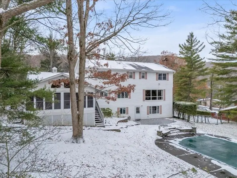 2098 W Hamton Road, Binghamton, NY 13903 - Image #3