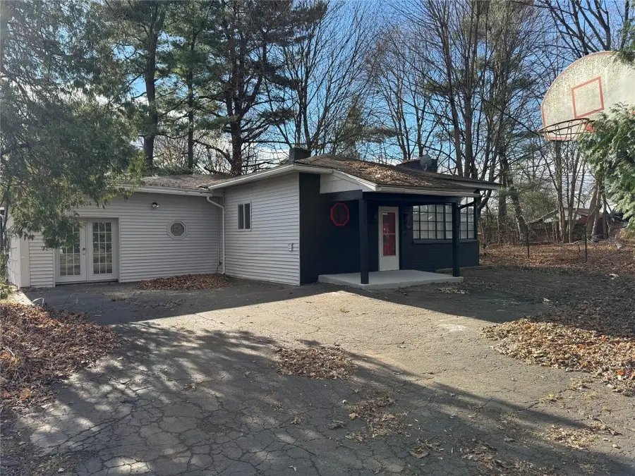 37 Spring Forest Avenue, Binghamton, NY 13905 - Image #2