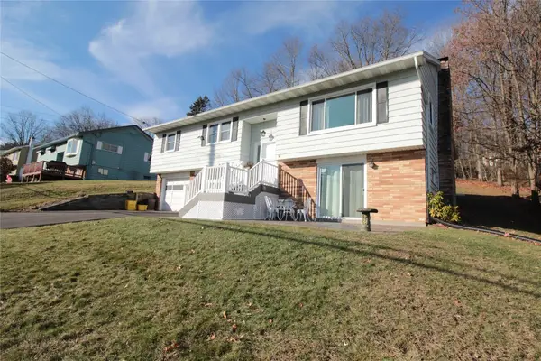 215 Jamaica Boulevard, Endicott, NY 13760