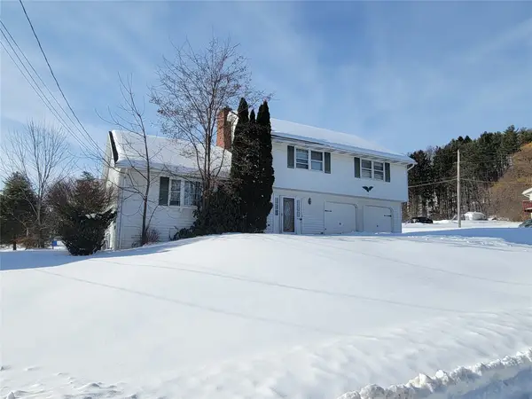 1033 Holly Lane, Endwell, NY 13760