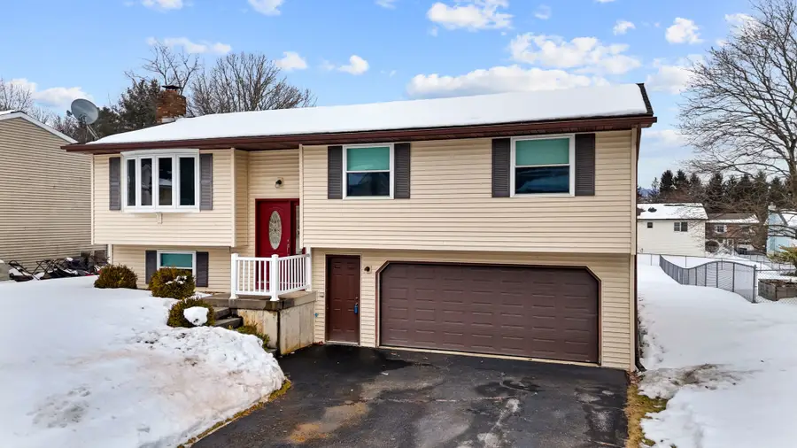 16 Maryvale Drive, Apalachin, NY 13732 - #3