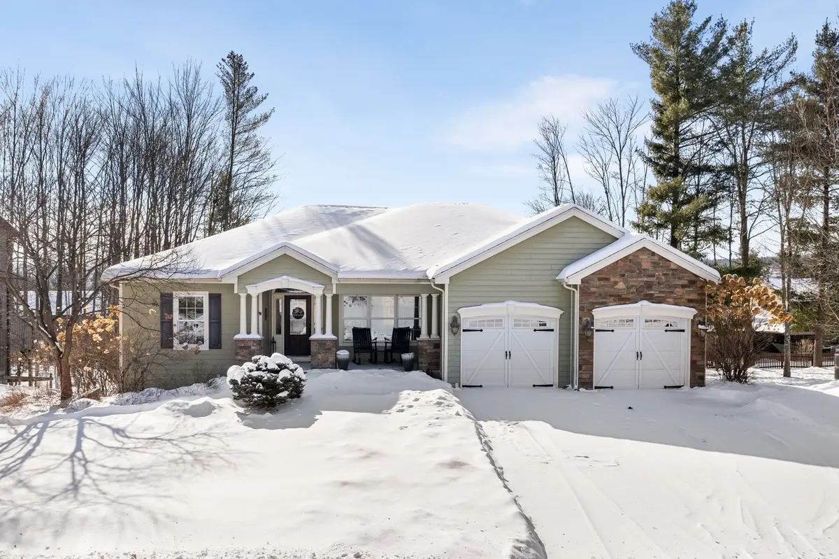 951 Southern Pines Drive, Endicott, NY 13760 - #1