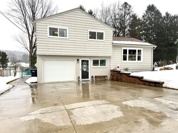 821 Dickinson Drive, Vestal, NY 13850