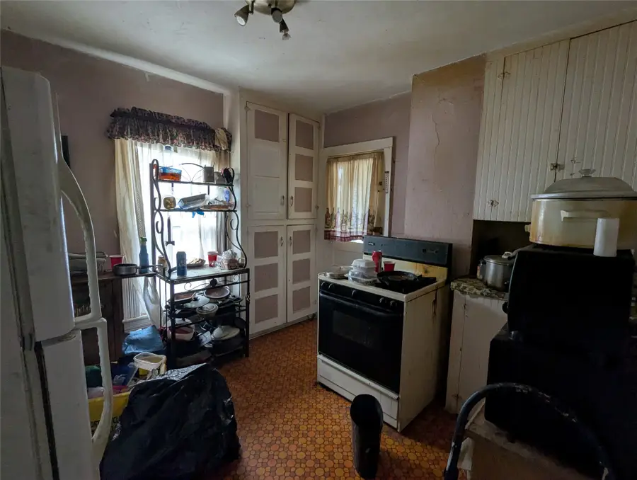 23 Deforest Street, Binghamton, NY 13901 - #3