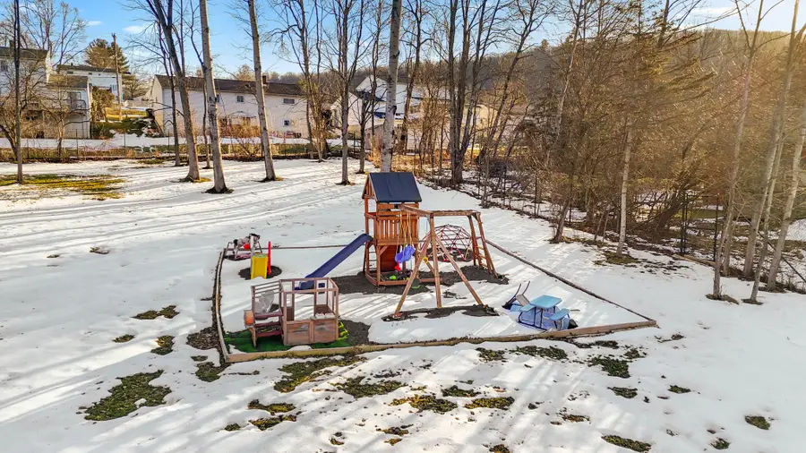 4512 Radcliffe Boulevard, Vestal, NY 13850 - #3