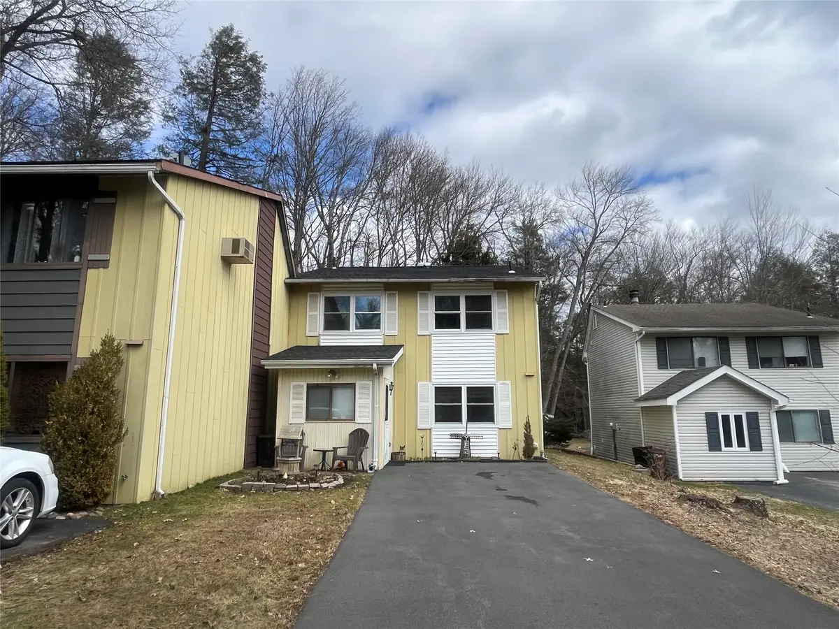 35 Elizabeth Way, Thompson, NY 12751 - #1