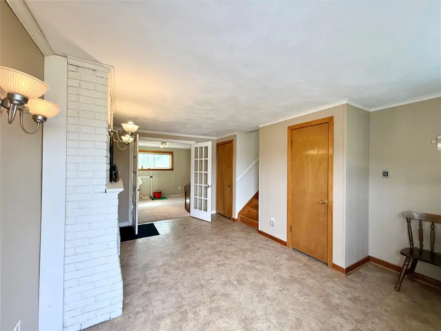 4716 Amherst Avenue, Vestal, NY 13850 - #2