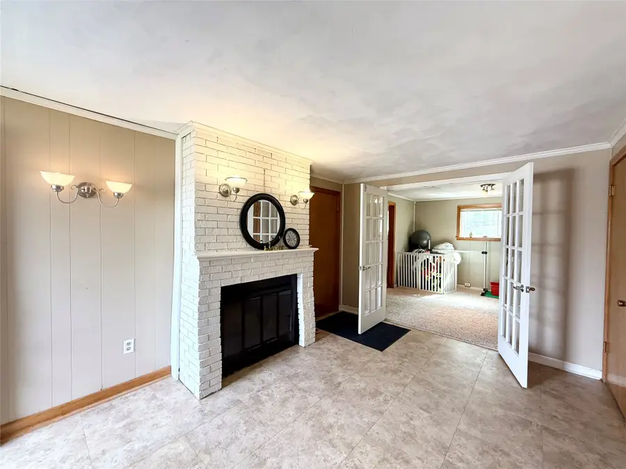 4716 Amherst Avenue, Vestal, NY 13850 - #3