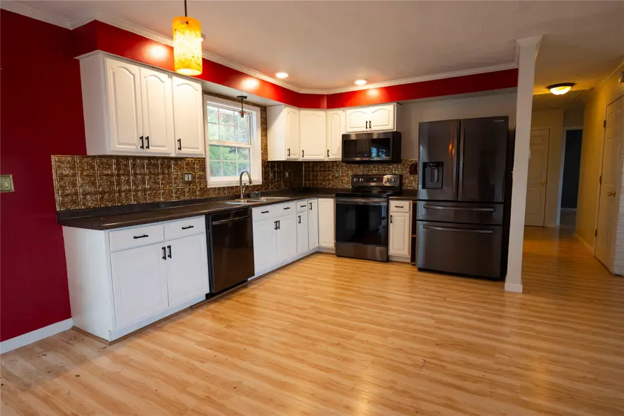 2320 Airport Rd, Johnson City, NY 13790 - #3