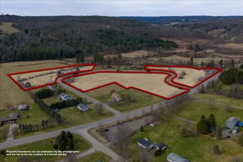 19 Brookside Lane, Chenango Forks, NY 13746 - #2