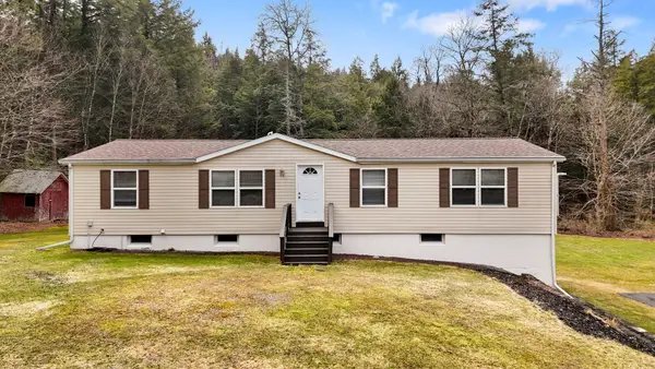 20 English Hill Rd, Chenango Forks, NY 13746