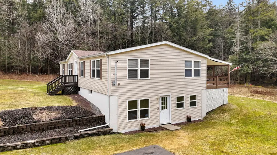 20 English Hill Rd, Chenango Forks, NY 13746 - #3