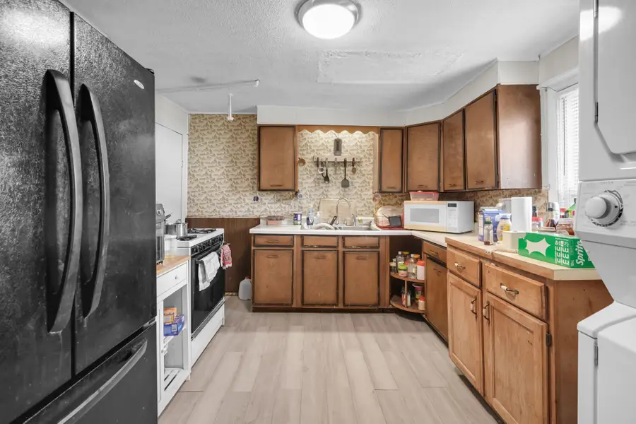 21 Brewster Street, Johnson City, NY 13790 - #2