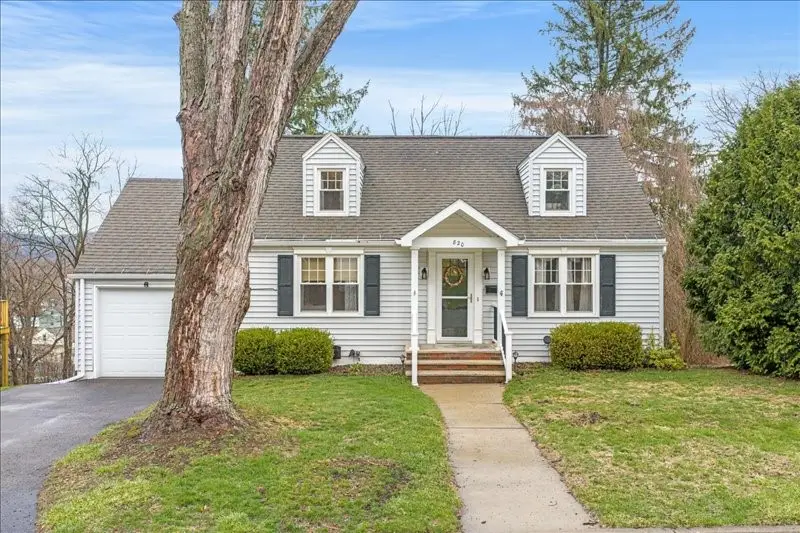 820 Verna Drive, Vestal, NY 13850 - #1