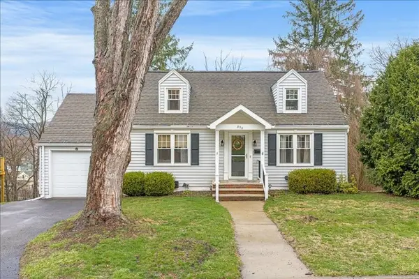 820 Verna Drive, Vestal, NY 13850