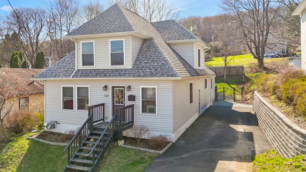 123 Robble Avenue, Endicott, NY 13760 - #1